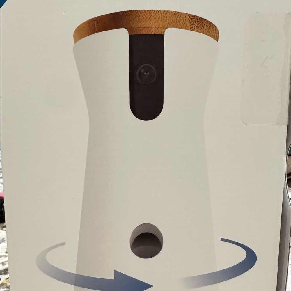 Smart Pet Camera with Treat Dispenser - White and Brown